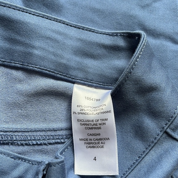 Up! Blue Cropped Stretch Jeans | Pull-On Mid Rise Capri Pants 69% Cotton - Picture 8 of 9